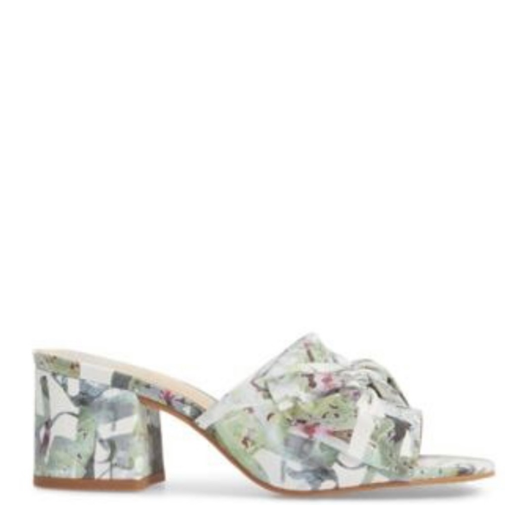 Vince Camuto Sandals - Picture 3 of 5